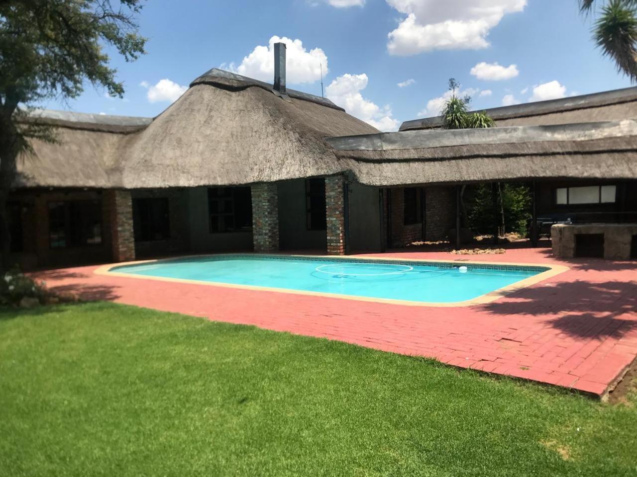 Boskoppie Lion & Tiger Reserve Kroonstad Exterior photo